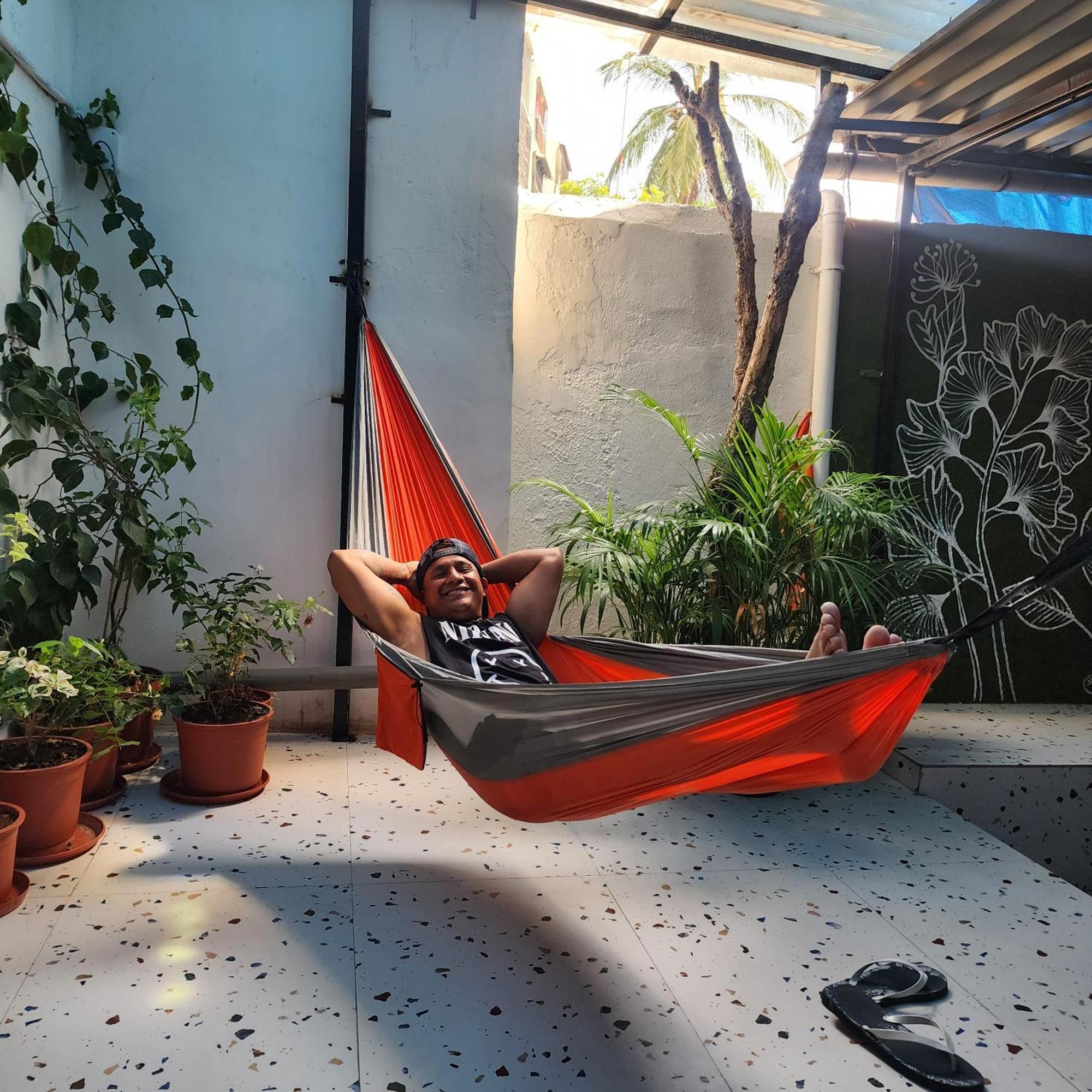 Hammock Hostels - Bandra Bombay Eksteriør billede