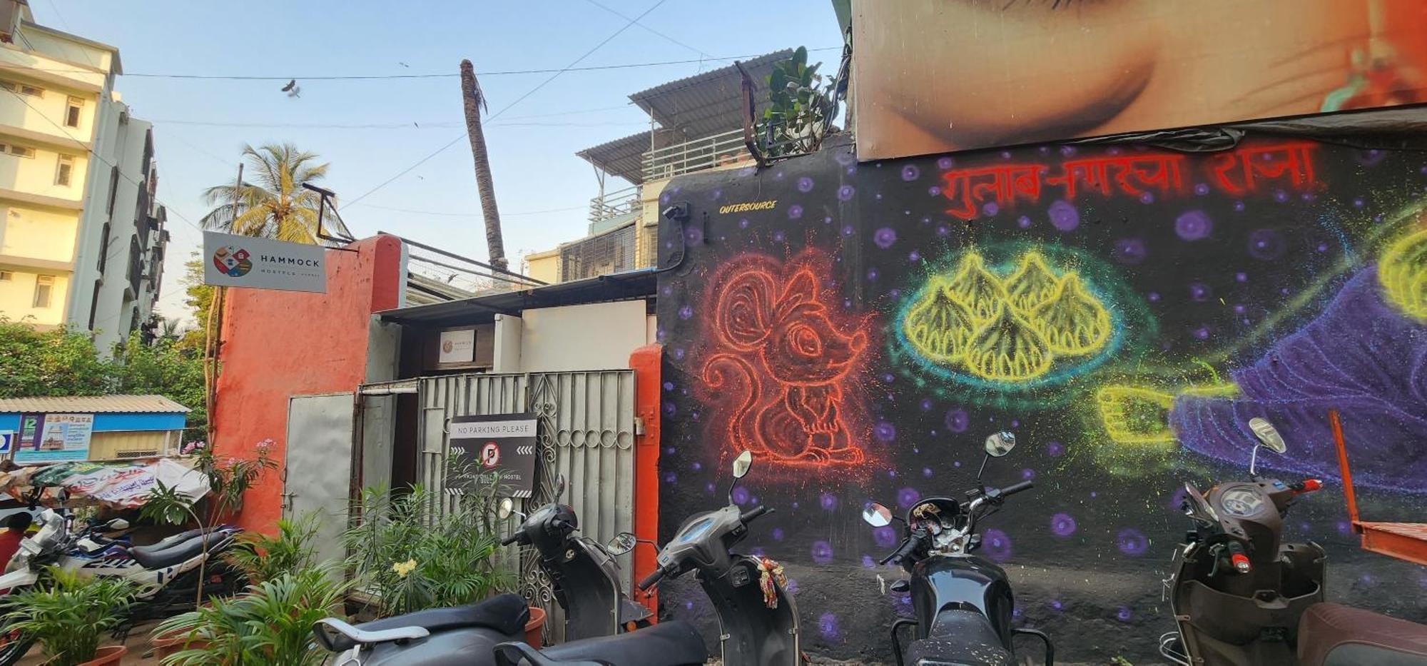 Hammock Hostels - Bandra Bombay Eksteriør billede